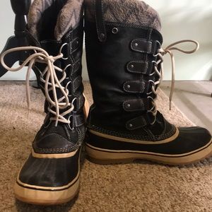 Sorel Joan of arctic boots